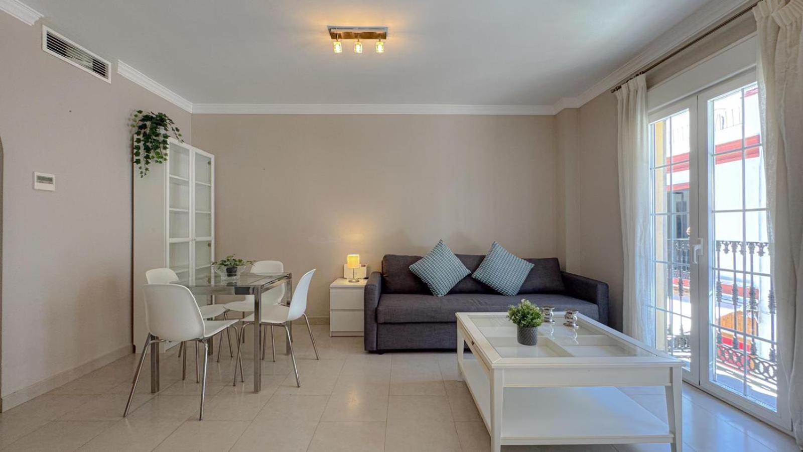 דירות פואנגירולה Plaza Mar מראה חיצוני תמונה
